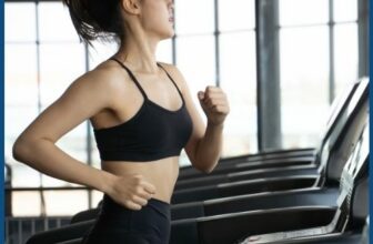 vrouw-doet-interval-training-op-loopband